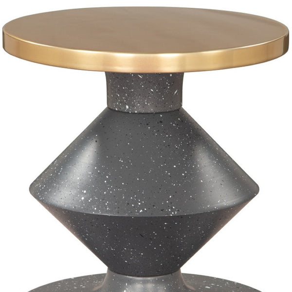 HomeRoots 21" Gold Iron Pedestal End Table - Chic Modern Accent for Living Rooms, Bedrooms & Small Spaces 622645