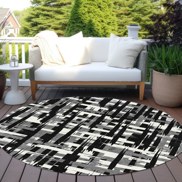 HomeRoots 5' Stylish Black, Gray, and Ivory Striped Washable Indoor-Outdoor Area Rug for Versatile Living Spaces 8' Round 622679