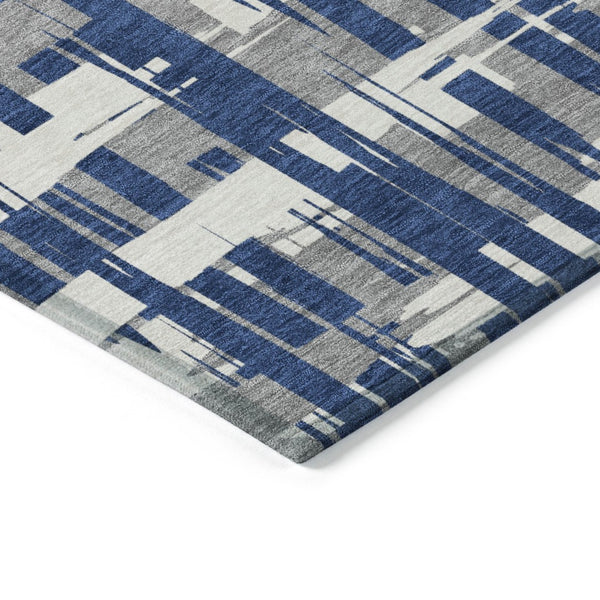 HomeRoots 5' Navy Blue, Gray & Ivory Striped Washable Area Rug for Indoor/Outdoor Versatile Style & Durability 8' Round 622721