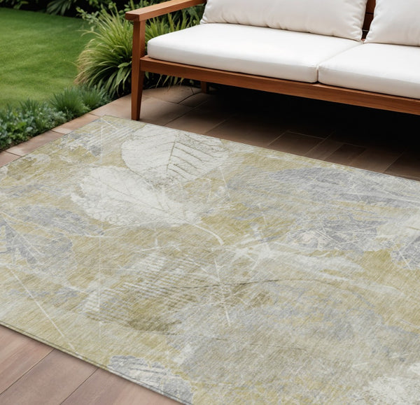 HomeRoots 5' Beige and Ivory Floral Area Rug - Stylish, Washable, Indoor/Outdoor Durability for High-Traffic Areas 10' X 14' 622754
