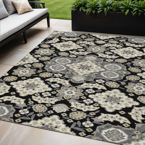 HomeRoots 5' Black Gray Beige Medallion Indoor Outdoor Area Rug – Stylish, Washable & Durable for All Spaces 5' X 8' 622840