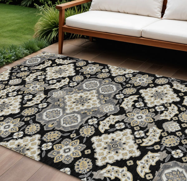 HomeRoots 5' Black Gray Beige Medallion Indoor Outdoor Area Rug – Stylish, Washable & Durable for All Spaces 9' X 12' 622843