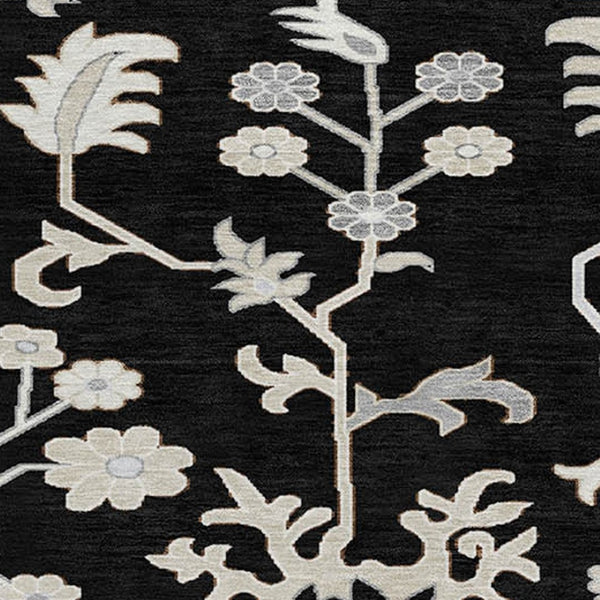 HomeRoots 5' Elegant Black Ivory Gray Floral Washable Area Rug for Indoor and Outdoor High-Traffic Spaces 8' Round 622930