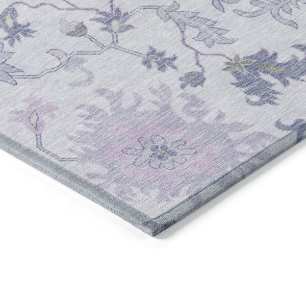 HomeRoots 5' Elegant Floral Area Rug in Lavender Mauve and Gray - Washable, Durable for Indoor & Outdoor Use 8' Round 622942
