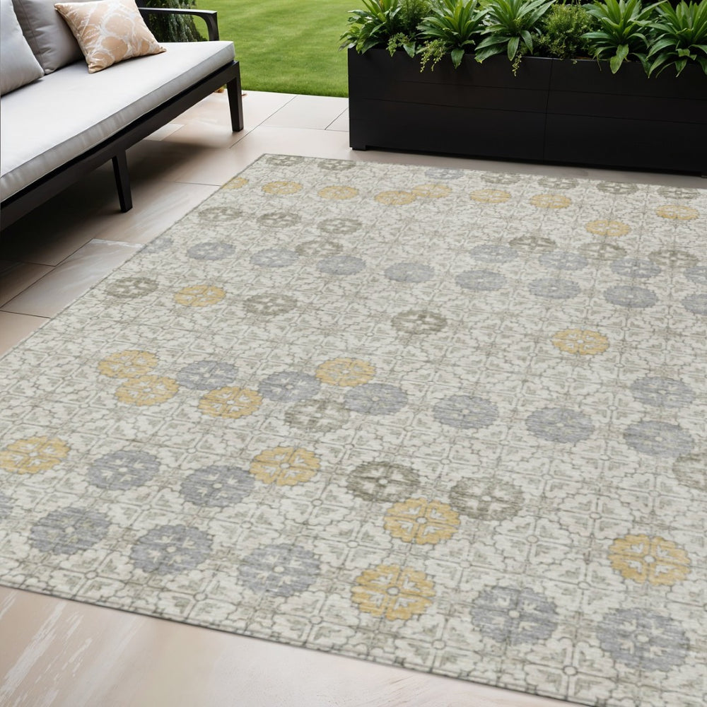 HomeRoots 5' Modern Ivory and Gold Geometric Area Rug - Stylish, Washable, Indoor/Outdoor, Stain-Resistant 5' X 8' 622971