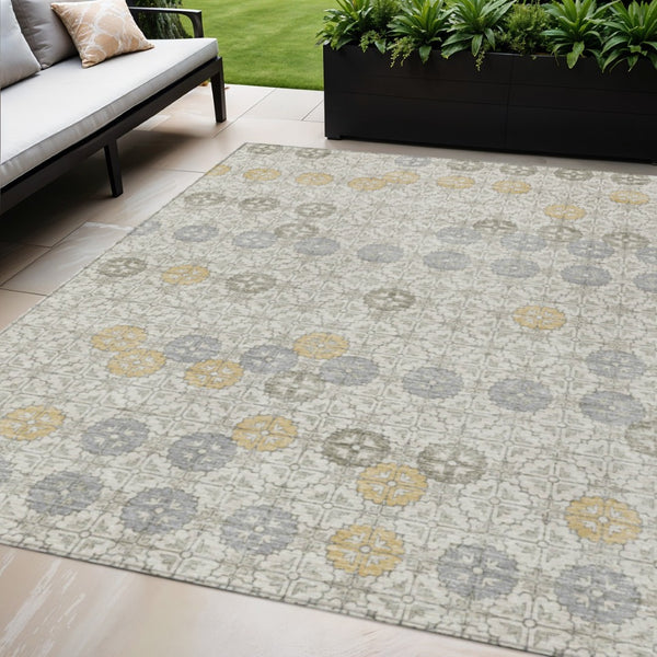 HomeRoots 5' Modern Ivory and Gold Geometric Area Rug - Stylish, Washable, Indoor/Outdoor, Stain-Resistant 5' X 8' 622971