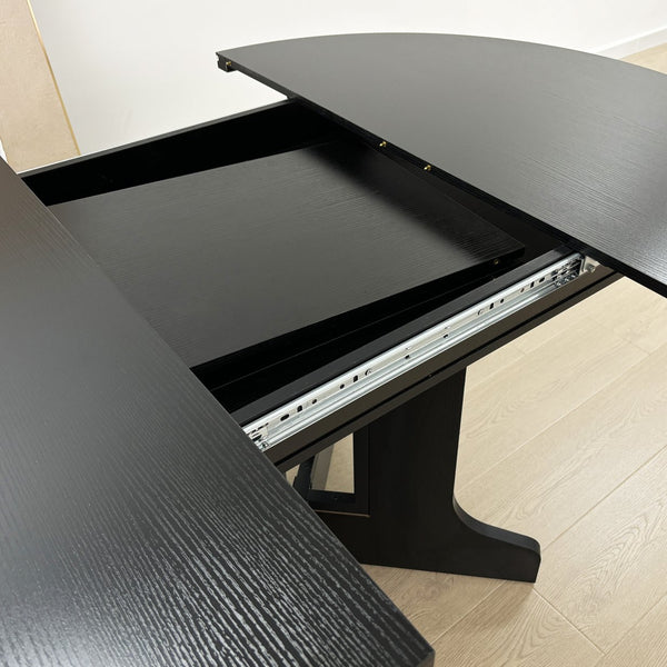 English Elm Dining Table Expandable 43–59" Oval with Removable Leaf, X-Base Farmhouse Style Oak Veneer Black – Seats 6 W1347P202405