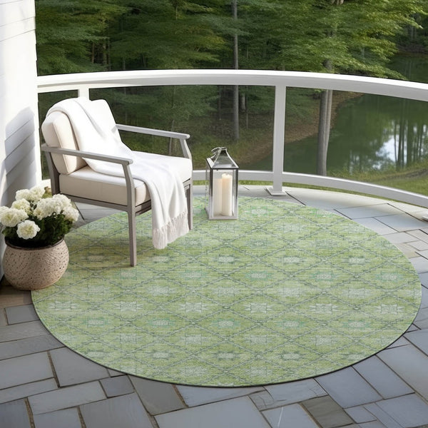 HomeRoots 5' Floral Indoor Outdoor Area Rug - Durable, Easy-Care Design for Patios, Kitchens, and More 8' Round 623056