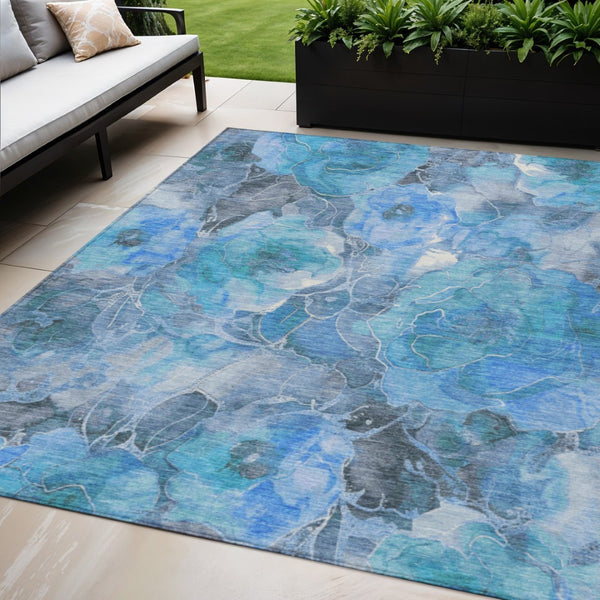 HomeRoots 5' Blue and Gray Floral Area Rug - Durable, Washable Indoor/Outdoor Design for Timeless Elegance 5' X 8' 623079