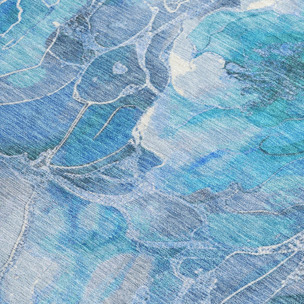 HomeRoots 5' Blue and Gray Floral Area Rug - Durable, Washable Indoor/Outdoor Design for Timeless Elegance 5' X 8' 623079