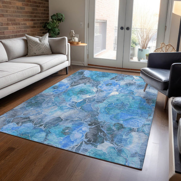 HomeRoots 5' Blue and Gray Floral Area Rug - Durable, Washable Indoor/Outdoor Design for Timeless Elegance 5' X 8' 623079