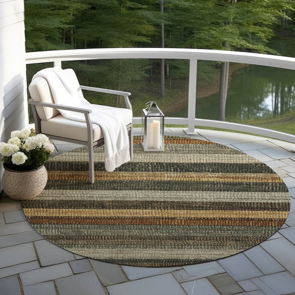 HomeRoots 5' Khaki and Gold Striped Washable Area Rug - Durable Indoor-Outdoor Elegance for Any Space 8' Round 623236