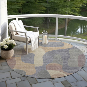 HomeRoots 5' Gray and Gold Abstract Area Rug – Stylish, Washable, Indoor-Outdoor Design for Modern Spaces 8' Round 623290