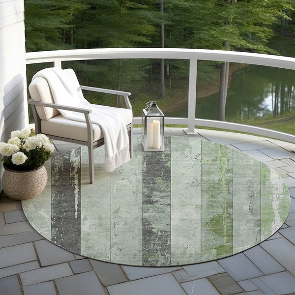 HomeRoots 5' Stylish Artichoke Green & Gray Striped Washable Area Rug for Indoor & Outdoor Versatility 8' Round 623314