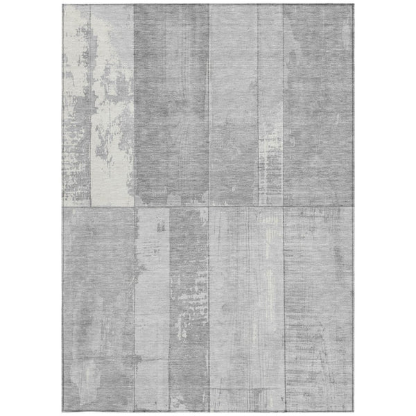 HomeRoots 5' Gray and Silver Geometric Area Rug - Stylish, Washable, Stain-Resistant for Indoor & Outdoor Use 623654
