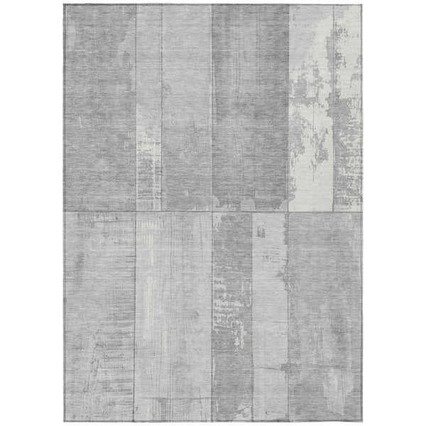 HomeRoots 5' Gray and Silver Geometric Area Rug - Stylish, Washable, Stain-Resistant for Indoor & Outdoor Use 623654