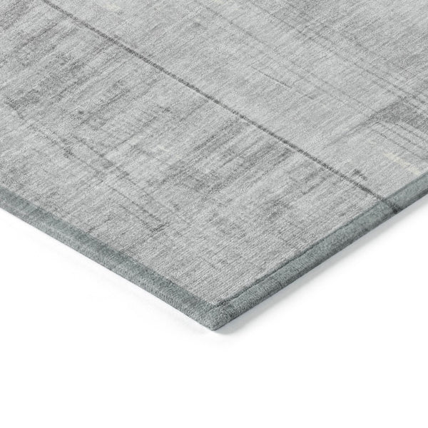 HomeRoots 5' Gray and Silver Geometric Area Rug - Stylish, Washable, Stain-Resistant for Indoor & Outdoor Use 623654