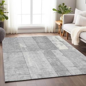 HomeRoots 5' Gray and Silver Geometric Area Rug - Stylish, Washable, Stain-Resistant for Indoor & Outdoor Use 623654