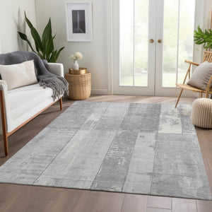 HomeRoots 5' Gray and Silver Geometric Area Rug - Stylish, Washable, Stain-Resistant for Indoor & Outdoor Use 623654