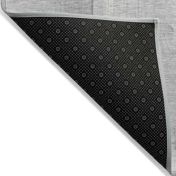 HomeRoots 8' Gray and Silver Round Geometric Rug – Washable, Durable Indoor/Outdoor Area Rug for Modern Spaces 623655