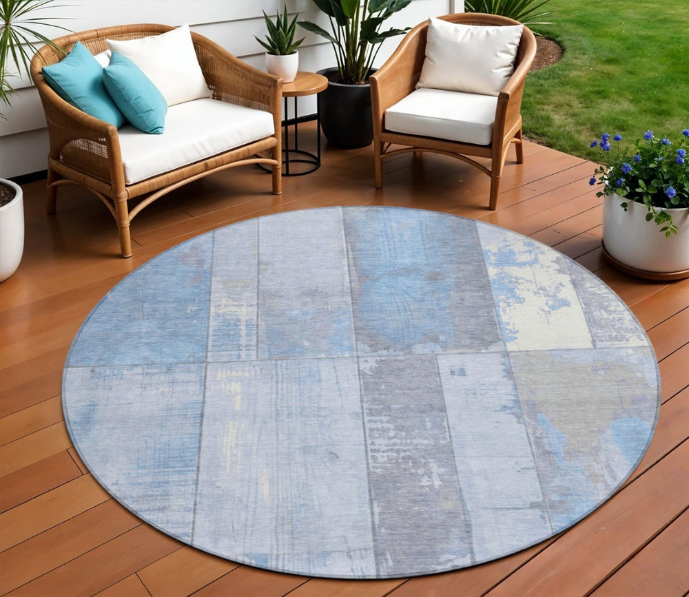 HomeRoots 8' Stylish Sky Blue & Gray Round Geometric Rug - Washable, Durable, Indoor/Outdoor Versatile Decor 623679