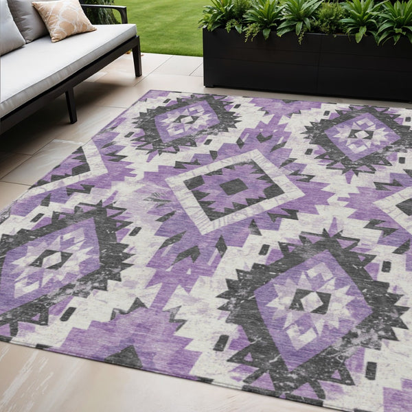 HomeRoots 5' Stylish Purple and Gray Aztec Washable Area Rug - Perfect for Indoor/Outdoor Spaces, Durable & Easy Care 623708