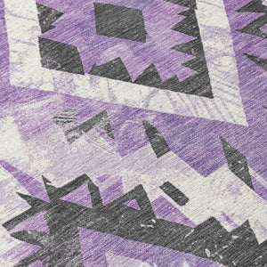 HomeRoots 8' Purple and Gray Round Aztec Area Rug – Stylish, Washable Design for Indoor & Outdoor Use! 623709
