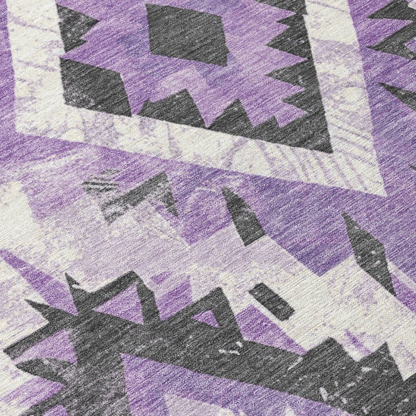 HomeRoots 8' Purple and Gray Round Aztec Area Rug – Stylish, Washable Design for Indoor & Outdoor Use! 623709