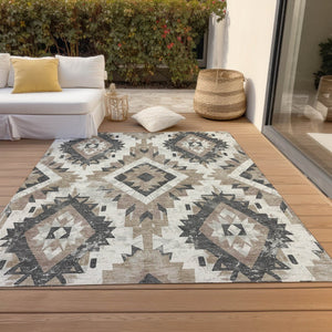 HomeRoots 5' Taupe and Gray Aztec Washable Area Rug - Perfect for Indoor/Outdoor Style & Easy Maintenance! 623726