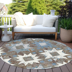 HomeRoots 8' Round Aztec Washable Rug in Brown, Ivory & Denim Blue - Indoor/Outdoor Durable & Stylish Design 623745