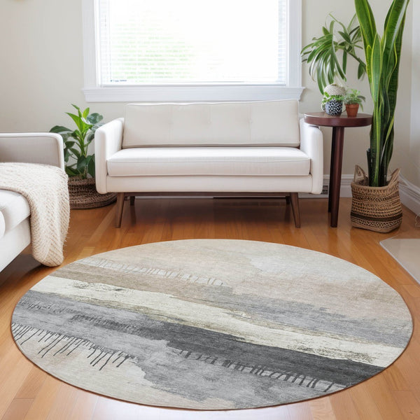 HomeRoots 8' Ivory and Beige Round Abstract Area Rug - Modern, Washable, Stain-Resistant for Indoor & Outdoor Use 623781