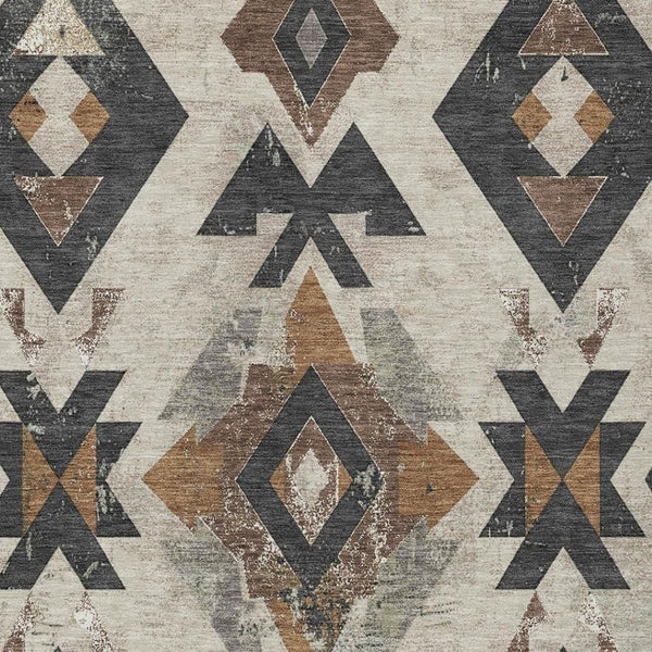 HomeRoots 5' Aztec-Inspired Washable Area Rug in Beige, Brown & Charcoal - Perfect for Indoor/Outdoor Use! 623846