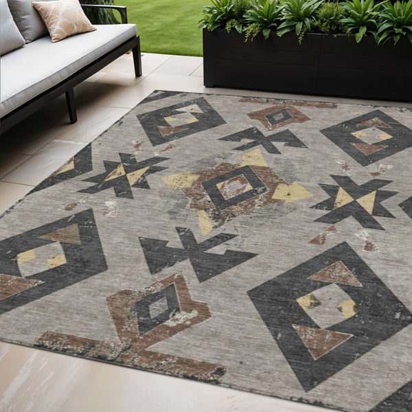 HomeRoots 5' X 8' Aztec Area Rug - Durable Taupe, Charcoal & Wheat Design for Indoor/Outdoor Use, Washable! 623882