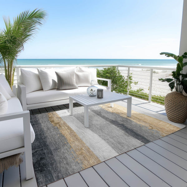 HomeRoots 5' Gold and Gray Striped Washable Area Rug – Durable Indoor/Outdoor Design for High-Traffic Spaces 623900