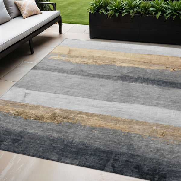 HomeRoots 5' Gold and Gray Striped Washable Area Rug – Durable Indoor/Outdoor Design for High-Traffic Spaces 623900