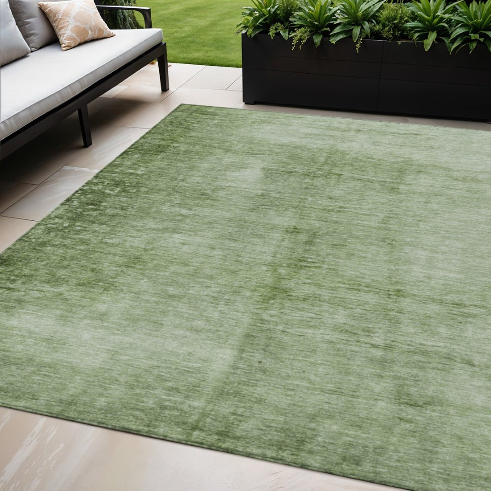 HomeRoots 5' Stylish Artichoke Green & Ivory Abstract Washable Area Rug for Indoor/Outdoor Use, Durable & Versatile 623918