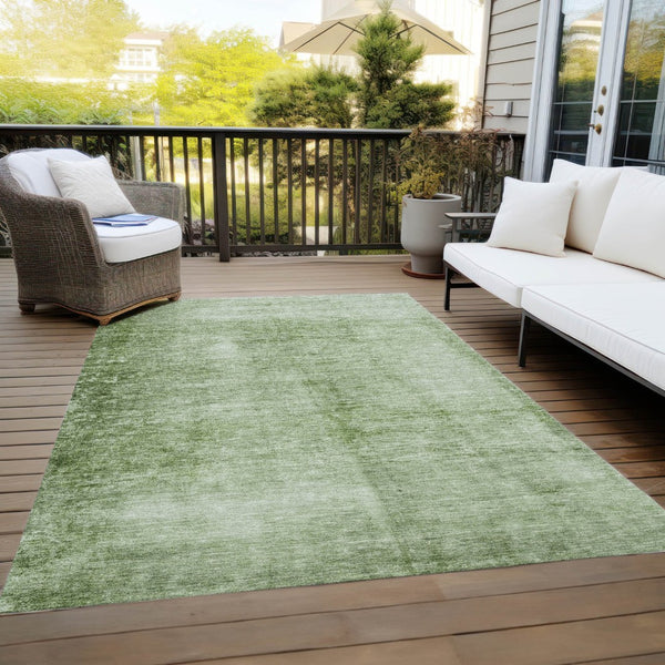 HomeRoots 5' Stylish Artichoke Green & Ivory Abstract Washable Area Rug for Indoor/Outdoor Use, Durable & Versatile 623918