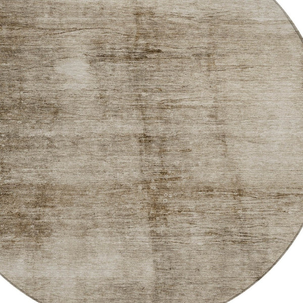 HomeRoots 8' Round Abstract Area Rug in Beige and Brown - Washable, Durable, Perfect for Indoor and Outdoor Use! 623925