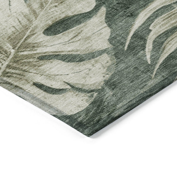 HomeRoots 8' Stylish Fern Green & Sage Round Floral Washable Rug for Indoor/Outdoor Spaces - Durable & Chic! 624027