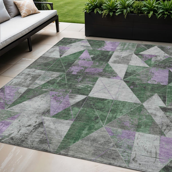 HomeRoots 5' Emerald and Purple Geometric Washable Area Rug - Stylish Indoor/Outdoor Accent for Any Space! 624044