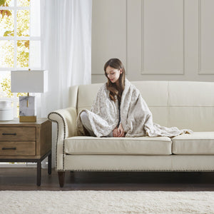 English Elm 1PC Luxurious 66x90" Faux Fur Blanket - Plush Serengeti Face, Cozy Mink Backing for Ultimate Warmth Beige 8.86 L x 11.81 W x 5.91 H B035P341143