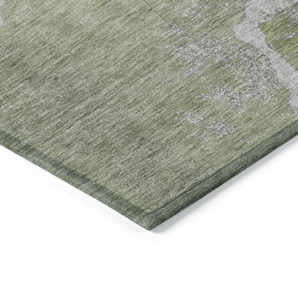 HomeRoots 8' Green and Beige Round Abstract Rug - Durable, Washable, Stylish for Indoor & Outdoor Spaces 624703