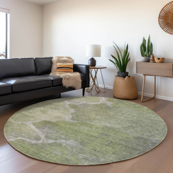 HomeRoots 8' Green and Beige Round Abstract Rug - Durable, Washable, Stylish for Indoor & Outdoor Spaces 624703