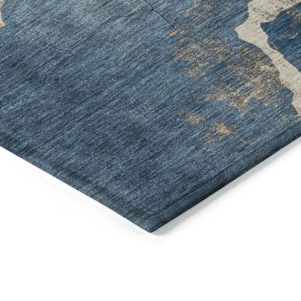 HomeRoots 5' Navy Blue & Beige Abstract Area Rug - Washable, Durable, Stylish for Indoor & Outdoor Spaces 624714