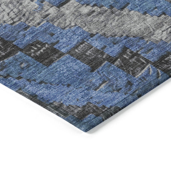 HomeRoots 8' Blue And Gray Round Aztec Rug – Durable, Washable Design for Indoor & Outdoor Living Spaces 624745
