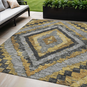 HomeRoots 5' X 8' Gold and Gray Aztec Indoor/Outdoor Area Rug - Durable, Washable, Stylish for High Traffic Areas 624750