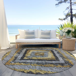 HomeRoots 8' Gold and Gray Round Aztec Indoor Outdoor Area Rug – Stylish, Washable, Durable & Family-Friendly Design 624751