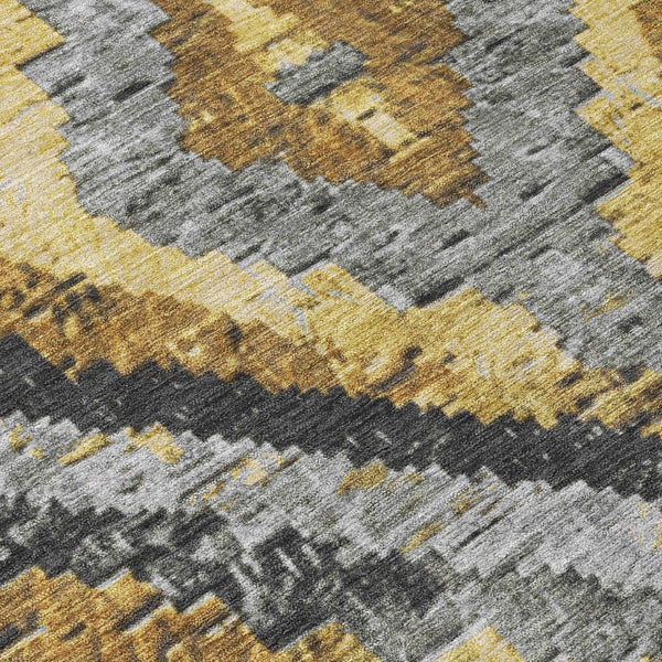 HomeRoots 8' Gold and Gray Round Aztec Indoor Outdoor Area Rug – Stylish, Washable, Durable & Family-Friendly Design 624751