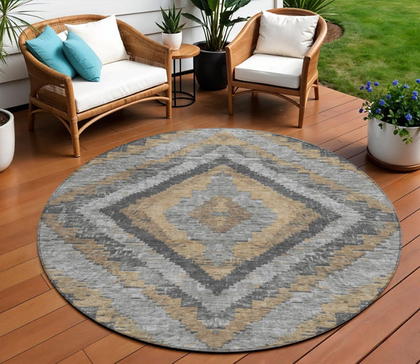 HomeRoots 8' Khaki and Gray Round Aztec Indoor Outdoor Area Rug - Durable, Washable, Stylish for Any Space! 624757