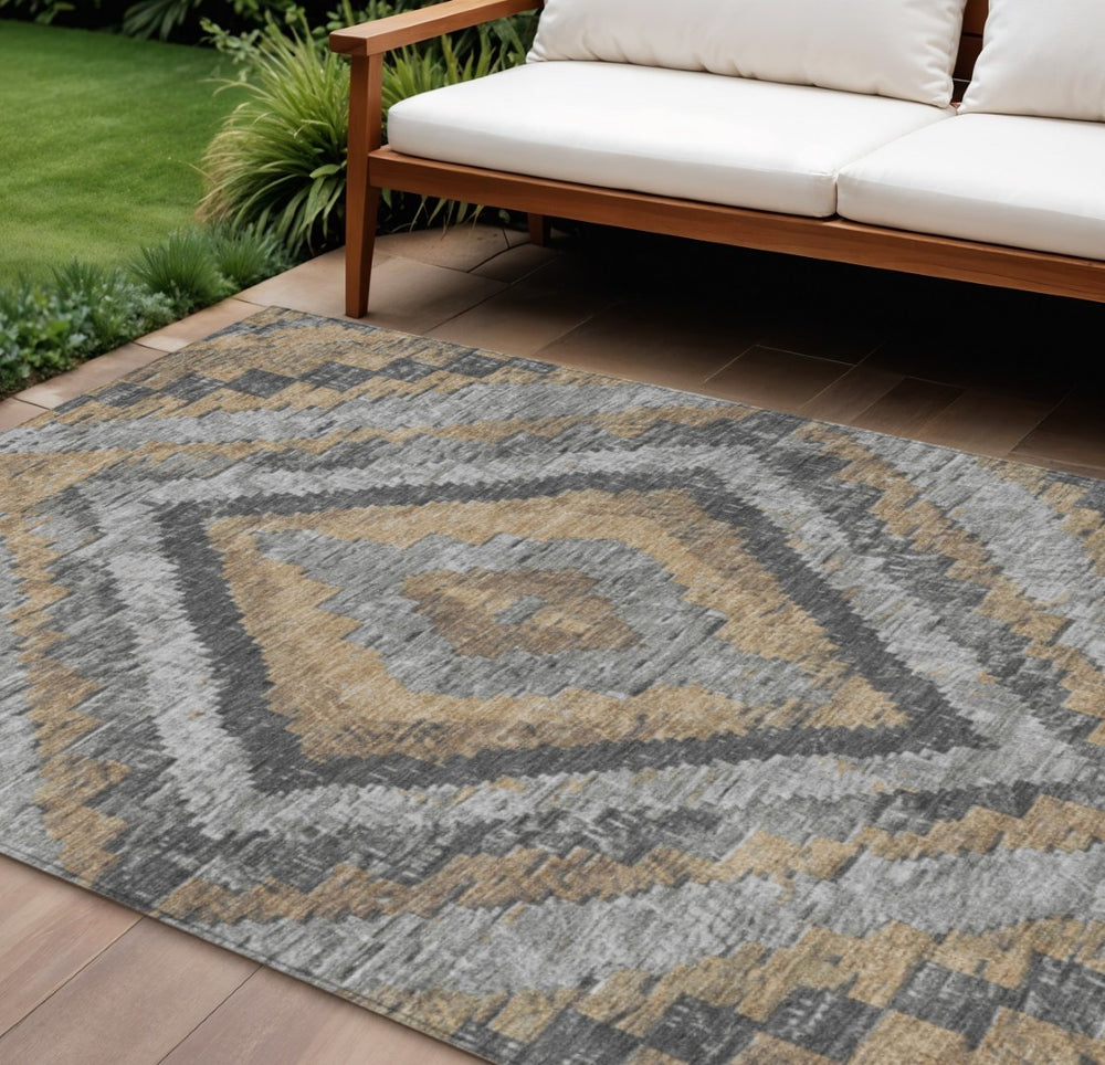 HomeRoots 8' X 10' Khaki & Gray Aztec Rug - Washable Indoor/Outdoor Area Rug for Versatile Home Decor & Comfort 624758